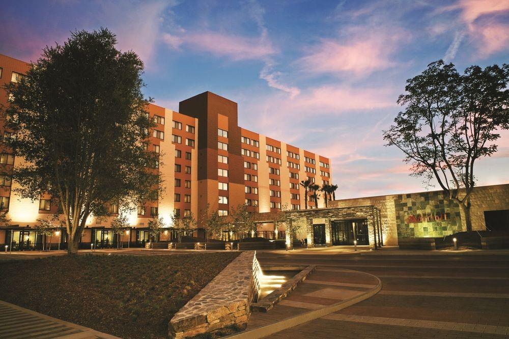 Los Angeles Marriott Burbank Airport Exterior foto